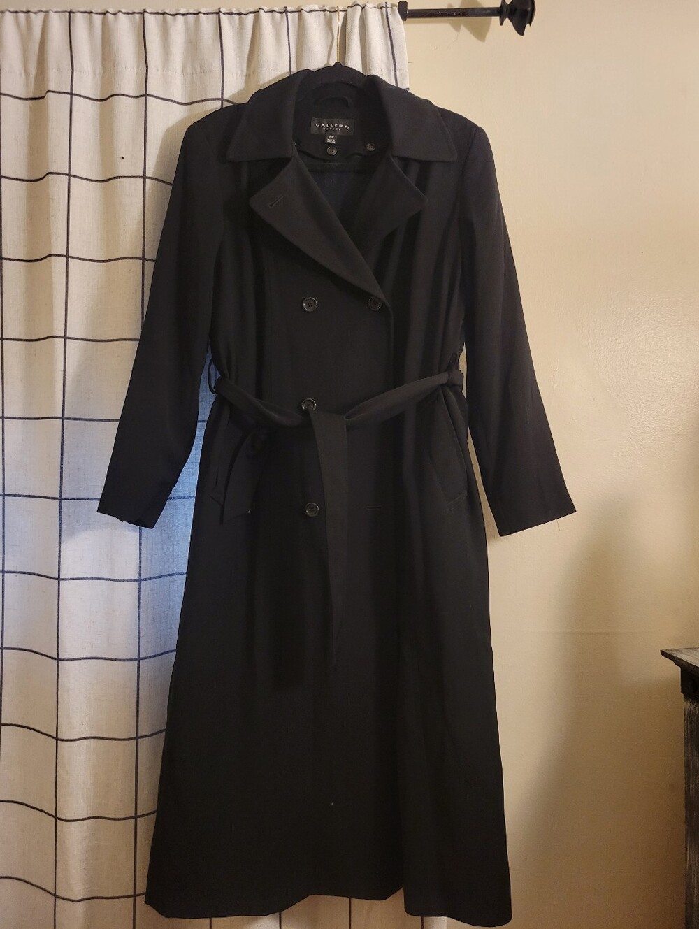 Gallery Black Double-Breasted Long Trench with Waist Tie